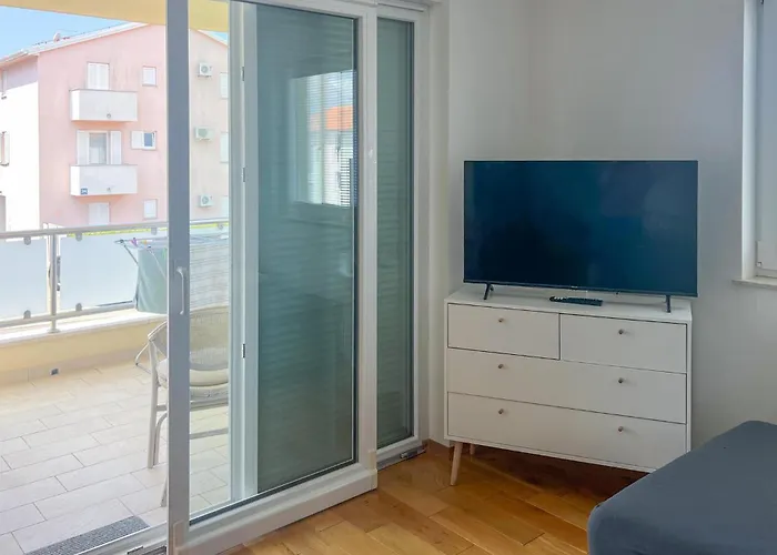 Awesome In With House Sea View Malinska