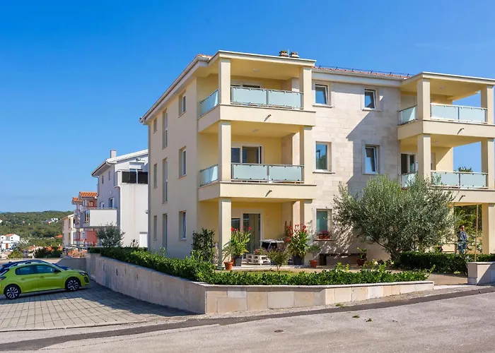 Awesome In With House Sea View Apartmán *