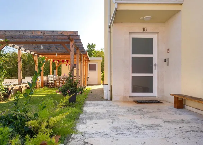 Apartmán Awesome In With House Sea View Malinska